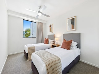 Apartment Broadbeach Features 21