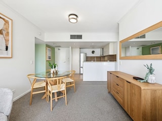 Apartment Broadbeach Features 29