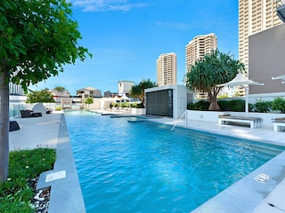 Apartment Broadbeach Outdoor Recording 6
