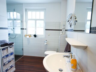 Badezimmer im 1. OG