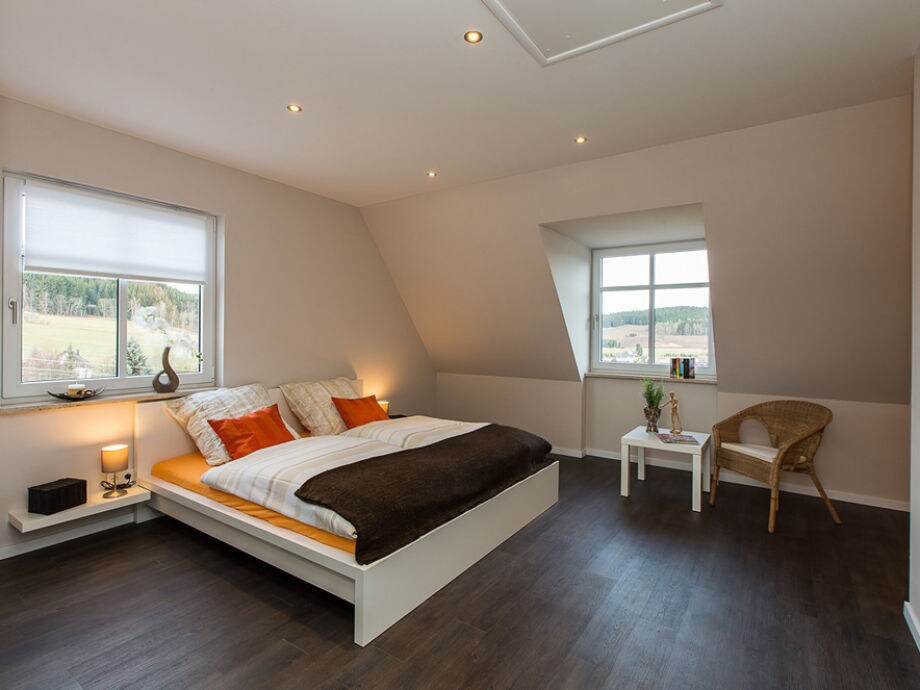 Ferienwohnung löwenzahn, erzgebirge, westerzegbirge frau ... Schlafzimmer unterm dach