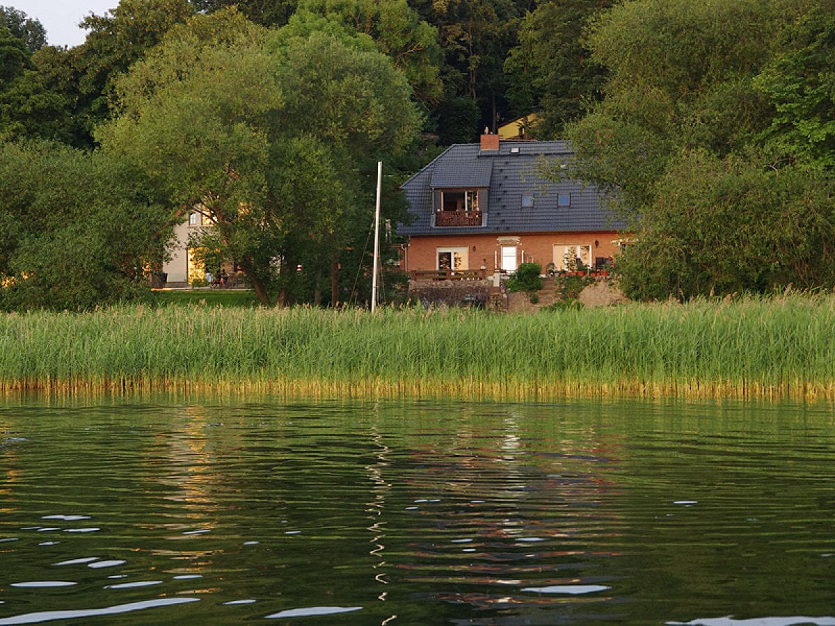 Ferienwohnung "mozart" direkt am see mit boot, mecklenburgische ...