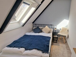 Schlafzimmer 2