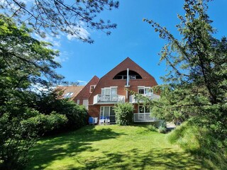 Hausansicht vom Garten