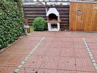 Terrasse mit Grillkamin