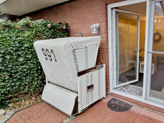 Terrasse mit Strandkorb