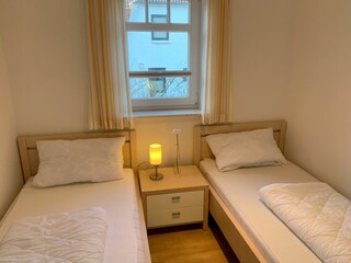 2. Schlafzimmer mit Einzelbetten