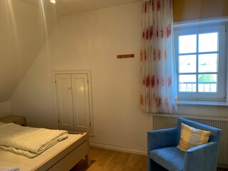 Schlafzimmer 1 mit Doppelbett