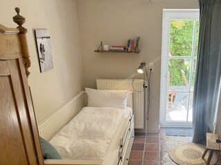 Schlafzimmer 2 mit 2 Einzelbetten