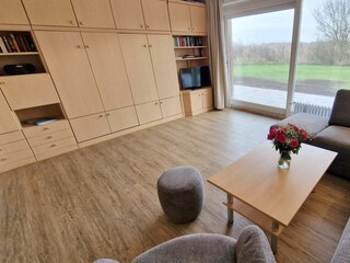 Wohnzimmer mit Blick in den Garten