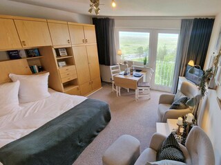 Wohnbereich mit Schrankbett