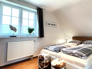 Schlafzimmer 1 im 1 OG