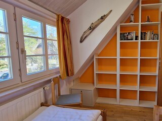 Schlafraum 2 Regal