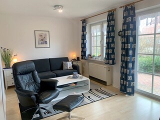 Wohnraum mit Zugang zur Terrasse