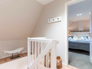 Treppenflur mit Blick zum Schlafzimmer