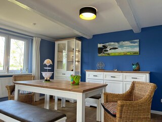 Grosszügiges Esszimmer