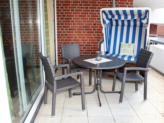 Balkon mit Strandkorb