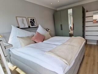 Schlafzimmer mit Boxspringbett 160 x200