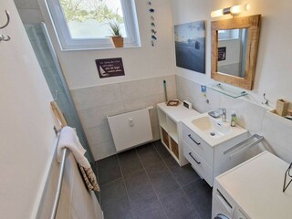 Duschbad mit ebenerdiger Dusche