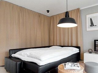 Schlafsofa im Wohnraum zur Nacht