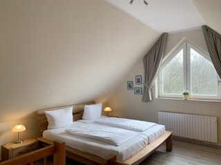 1tes Schlafzimmer