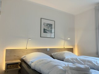 Schlafzimmer 1 mit Doppelbett