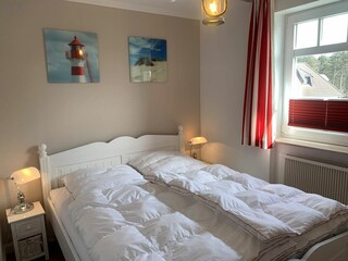 Schlafzimmer mit Doppelbett