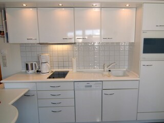 Blick auf die Einbauküche