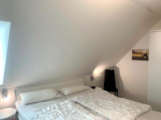 1. Schlafzimmer mit Doppelbett