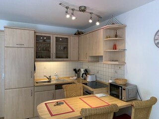 offene Küche mit Eßplatz