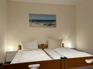 Doppelbett im Schlafzimmer