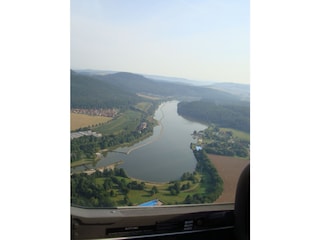 Mit dem Motorsegler über den Schiedersee