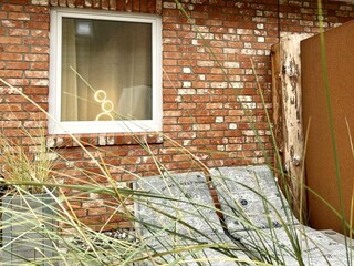 Sonnenliegen im Dünengelände