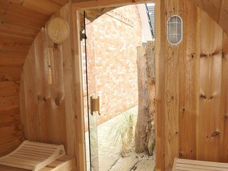 Sauna mit Glastür