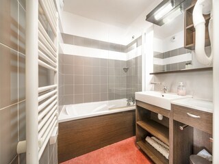 Apartment Uvernet-Fours Ausstattung 18