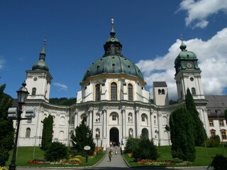 Kloster u. Schaukäserei in Ettal