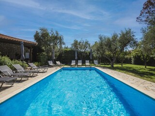 Villa Meso Gerakari Buitenaudio-opname 4