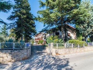 Apartment Ližnjan Außenaufnahme 6