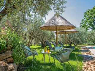 Villa Eyragues Outdoor Recording 18
