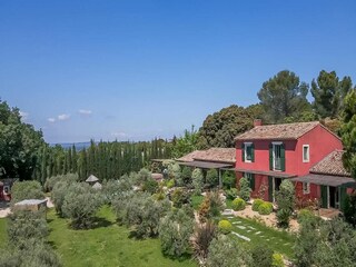 Villa Eyragues Outdoor Recording 21
