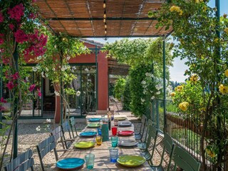 Villa Eyragues Outdoor Recording 28