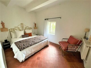 Villa Maillane Features 32
