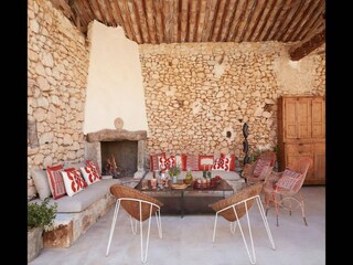 Villa Lacoste Características 15