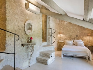 Villa Ménerbes Features 26