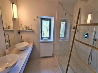 Villa Saint-Remy-de-Provence Features 64