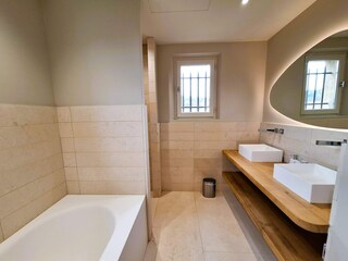 Villa Saint-Remy-de-Provence Features 39