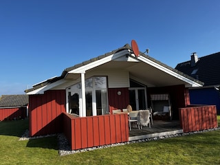 Terrasse mit Strandkorb