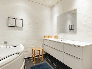 Ferienhaus Hou  13