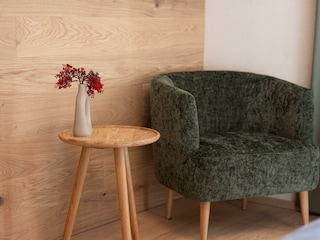 Gemütliche Leseecke im Schlafzimmer