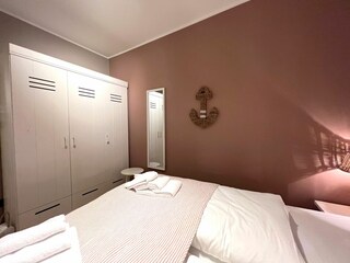 Grosser Kleiderschrank